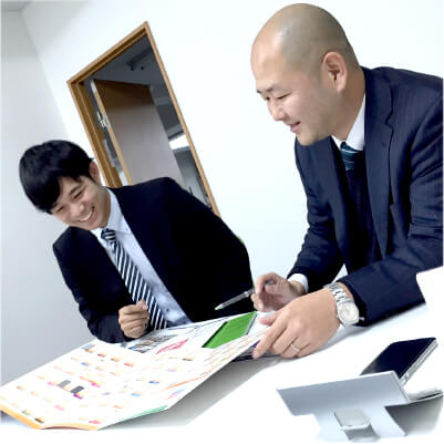 新規出店する飲食チェーンの店舗外観とファサード看板のイメージ